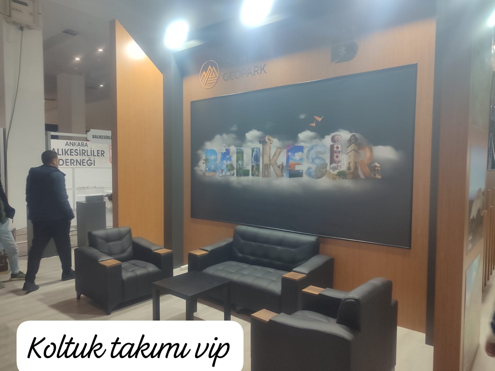 Ankara Fuar Malzeme Kiralama Standart Takım - Masa Sandalye Kiralama